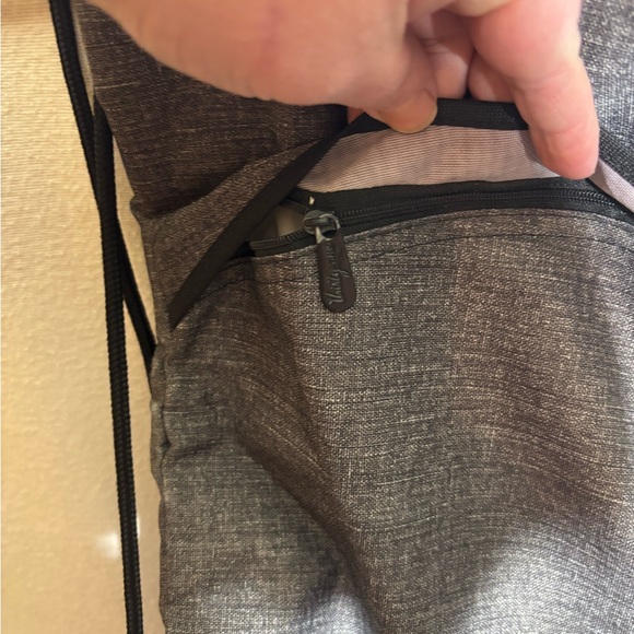 🐳 THIRTY ONE Gray Drawstring Bag - Picture 3 of 5